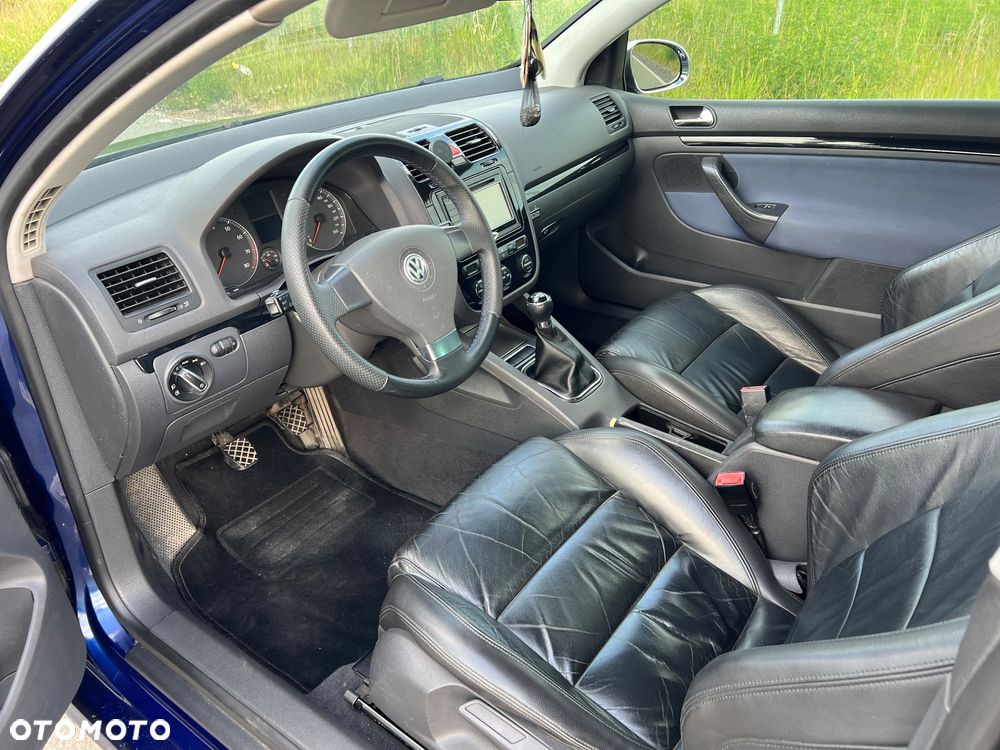 Volkswagen Golf 2.0 FSI Sportline - 9