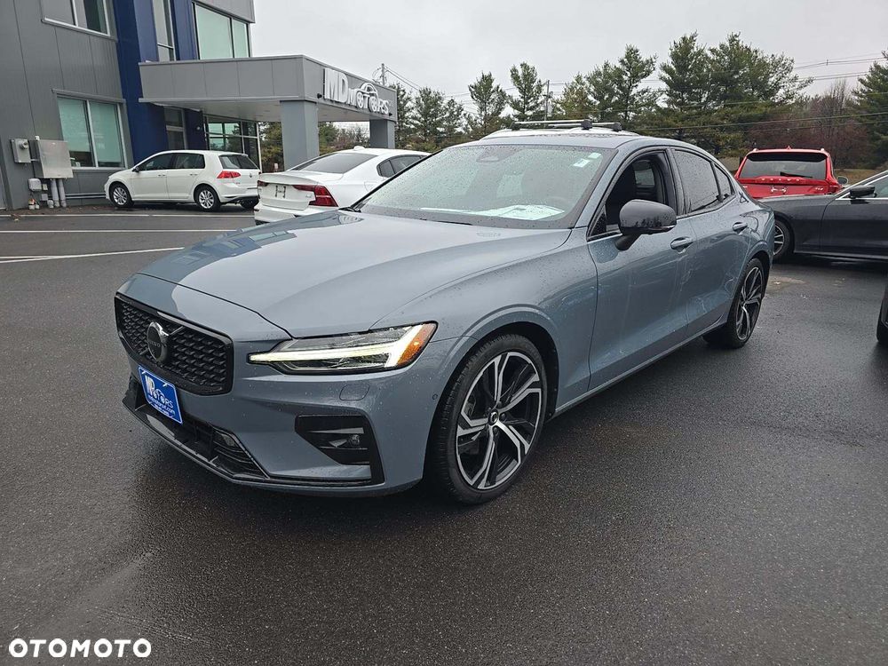 Volvo S60 B5 B AWD Plus Dark - 1