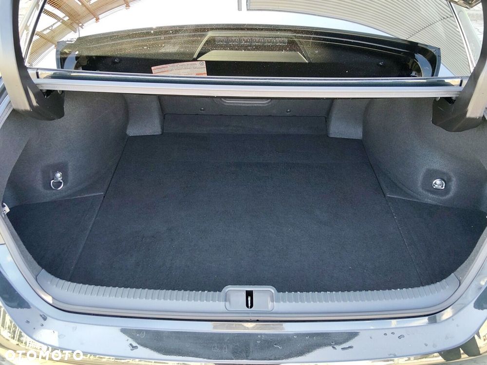 Lexus ES 300h Omotenashi - 34