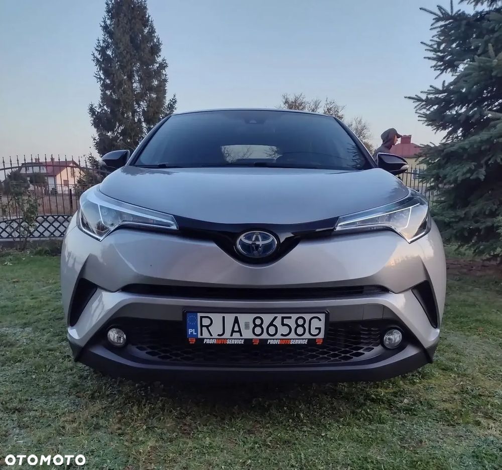Toyota C-Hr 2019 photo 2