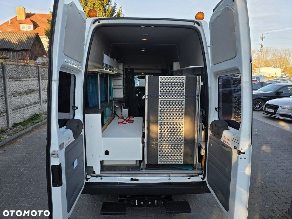 Ford Transit - 26