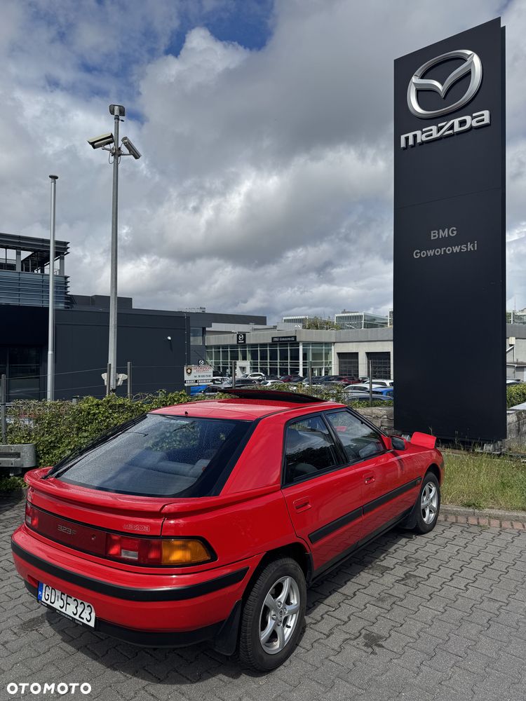 Mazda 323F - 9