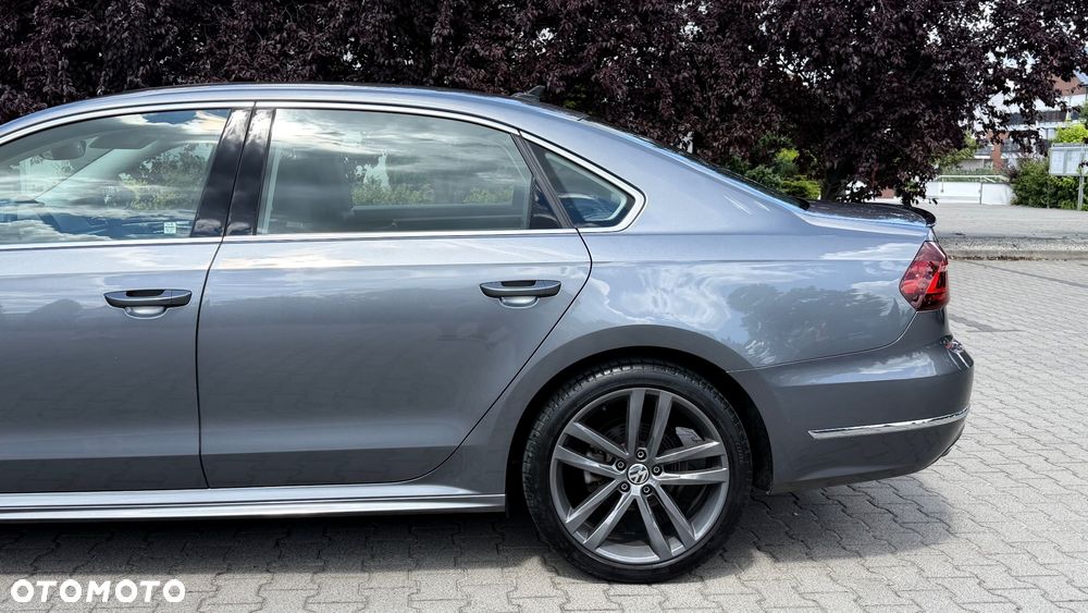 Volkswagen Passat - 14