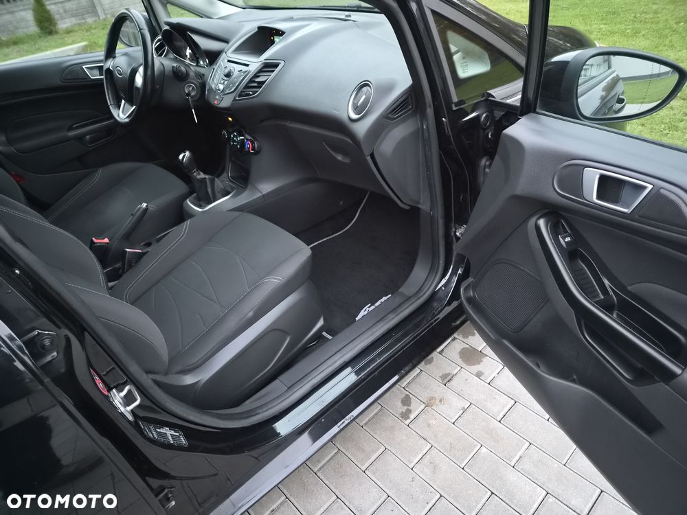 Ford Fiesta 1.25 Champions Edition - 19