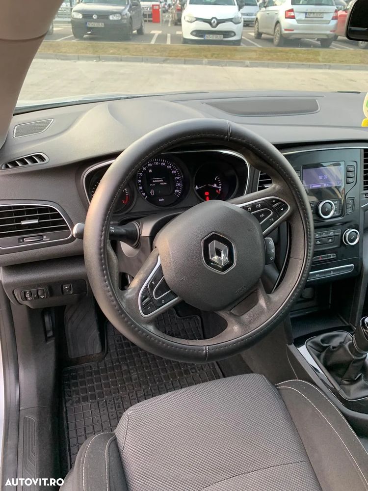 Renault Megane - 8