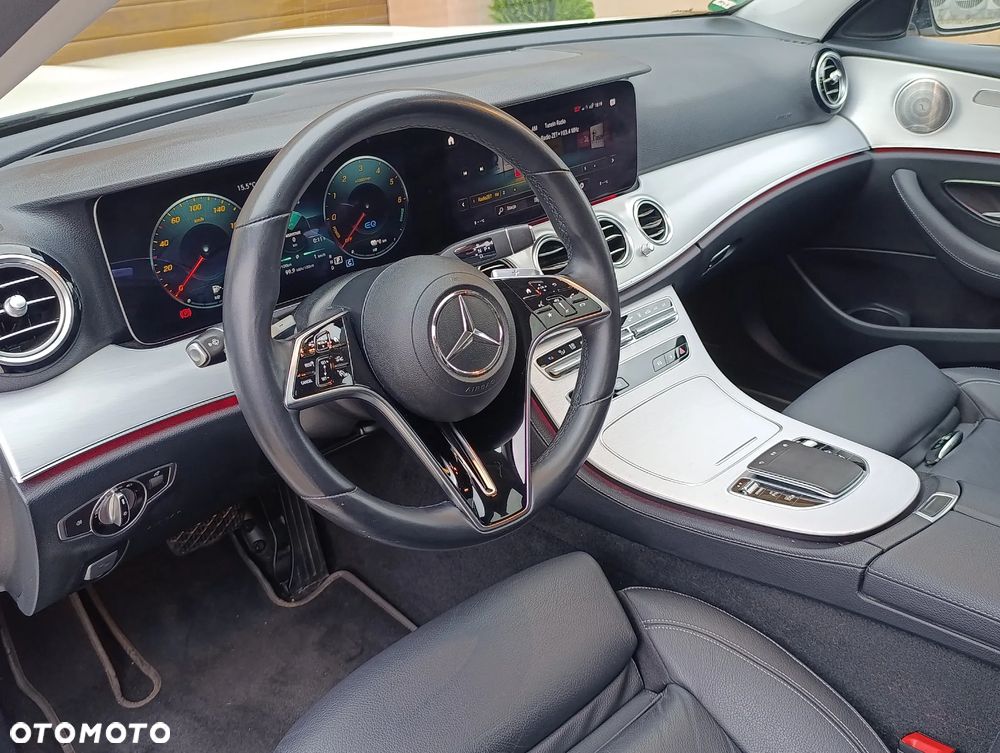 Mercedes-Benz Klasa E 300 de 9G-TRONIC Avantgarde - 21