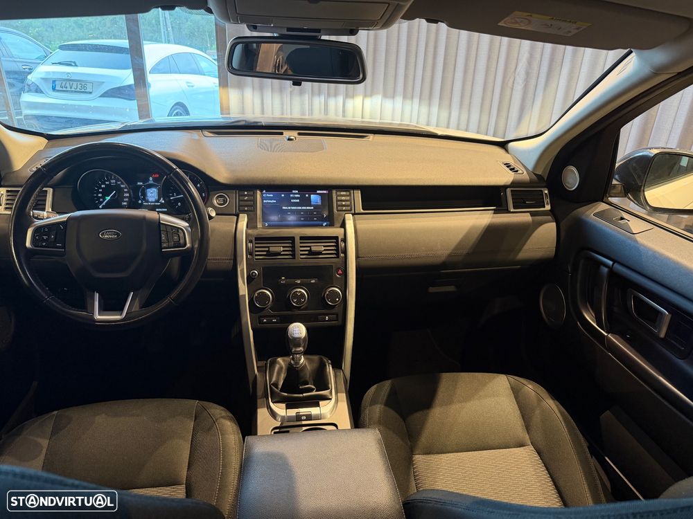 Land Rover Discovery Sport 2.0 TD4 HSE Luxury - 32