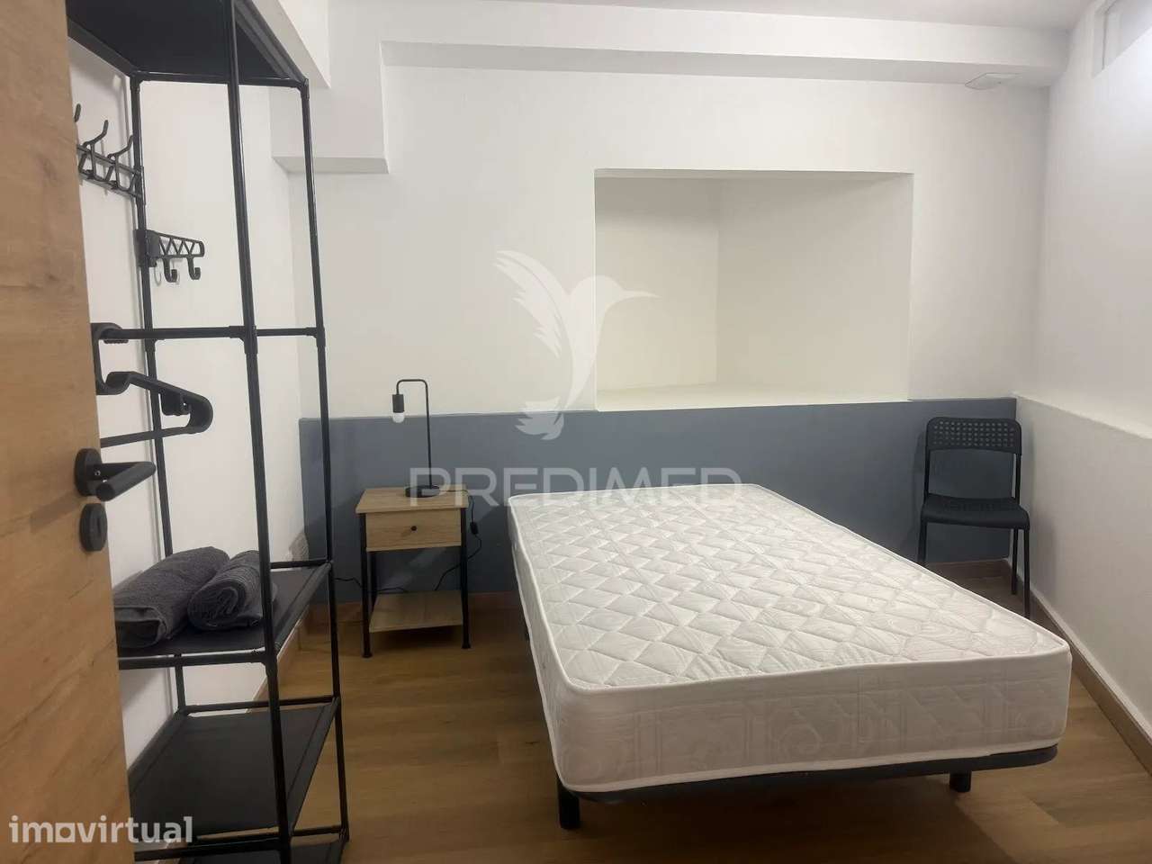 Alojamento duplex para arrendamento com 8 quartos. - Grande imagem: 2/21