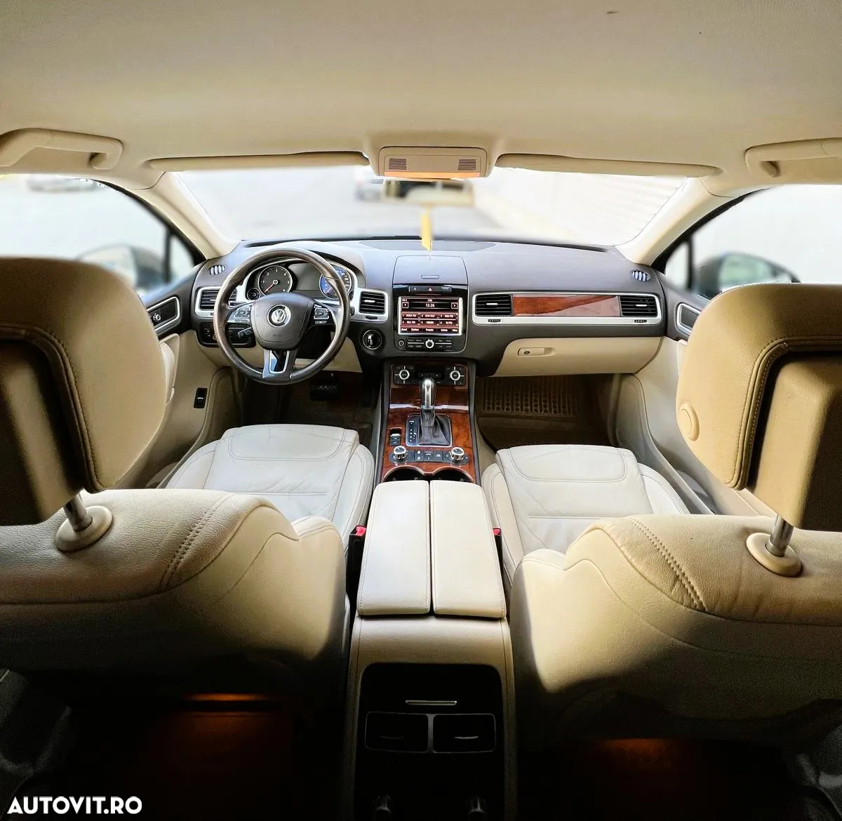 Volkswagen Touareg 3.0 V6 TDI BMT - 11