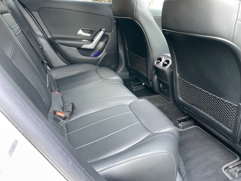 Mercedes-Benz CLA 200 d 8G-DCT Progressive - 13