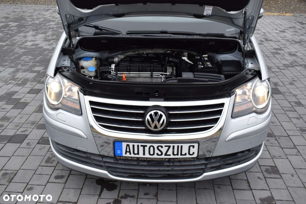Volkswagen Touran - 14