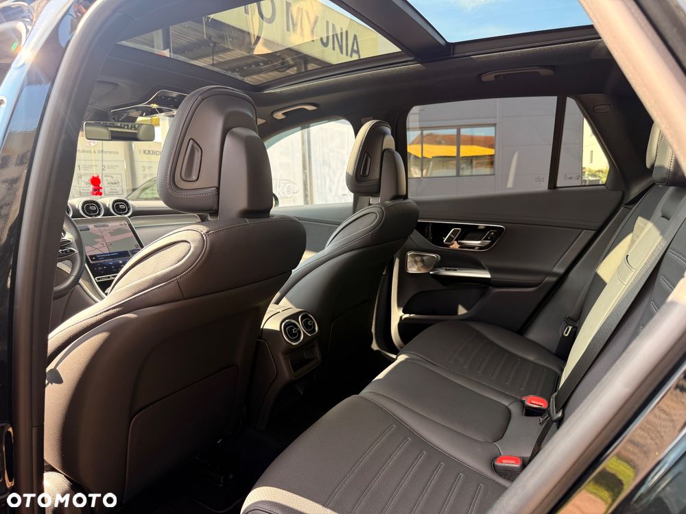 Mercedes-Benz GLC - 21