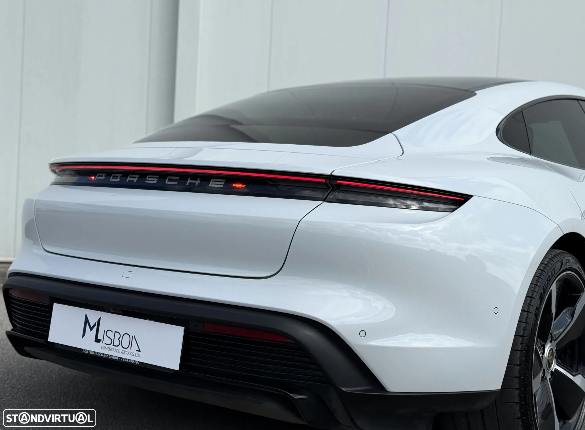 Porsche Taycan Turbo - 13