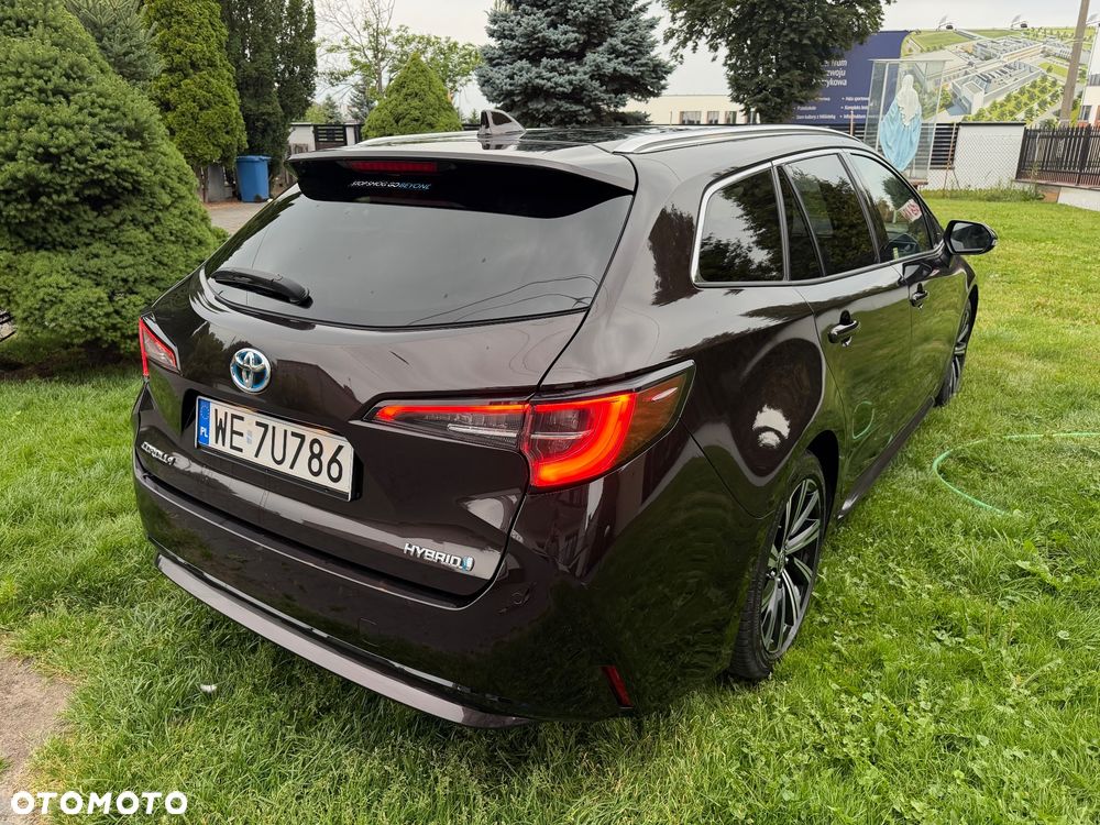 Toyota Corolla 1.8 Hybrid Selection - 11