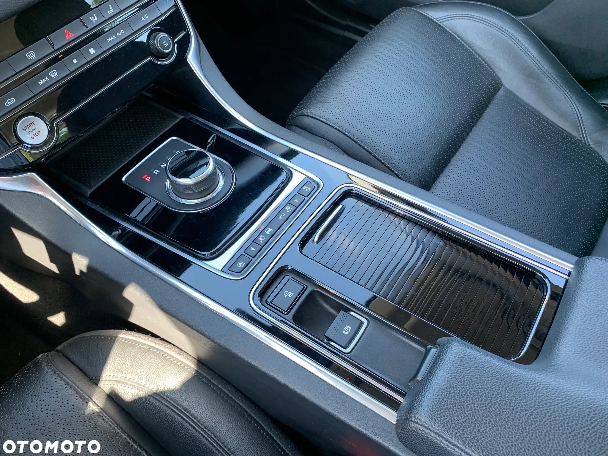 Jaguar XF 2.0 i4D Prestige - 11