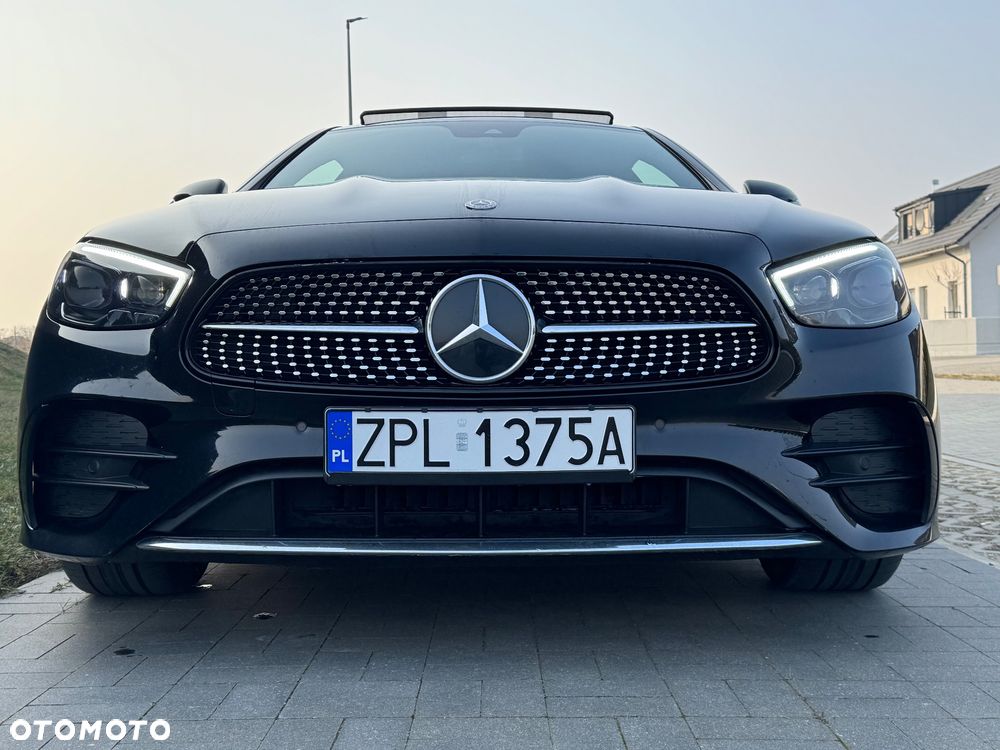Mercedes-Benz Klasa E 220 d 4Matic 9G-TRONIC AMG Line - 25