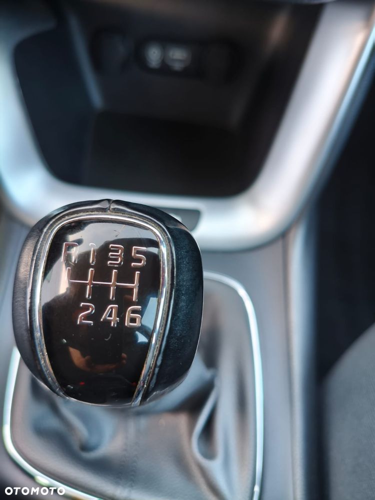 Kia Ceed - 9