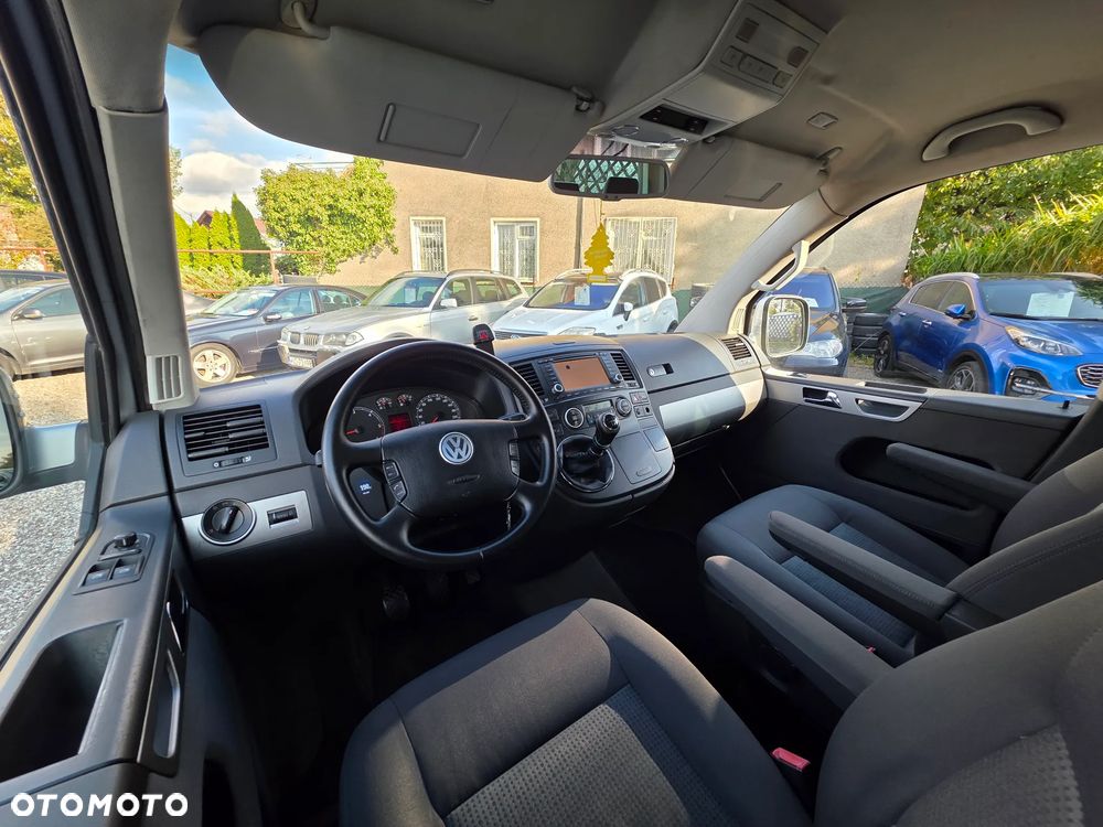 Volkswagen Multivan - 9