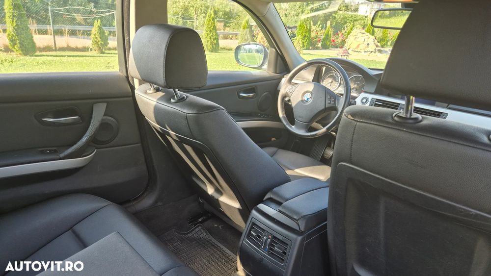 BMW Seria 3 318d - 3