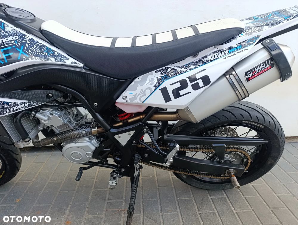Yamaha WR - 16