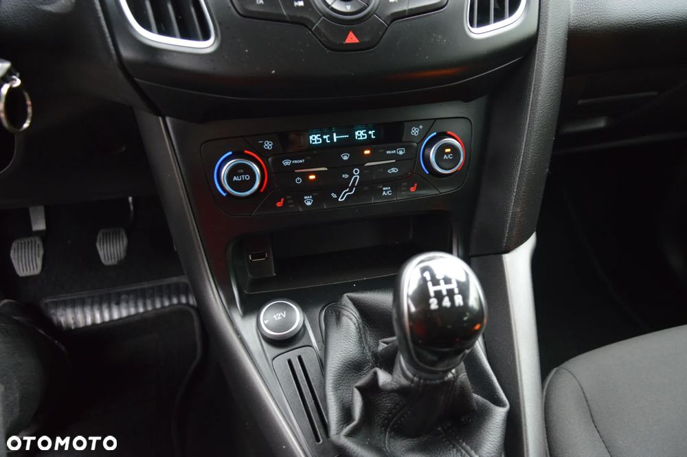 Ford Focus 1.6 TI-VCT Titanium - 24