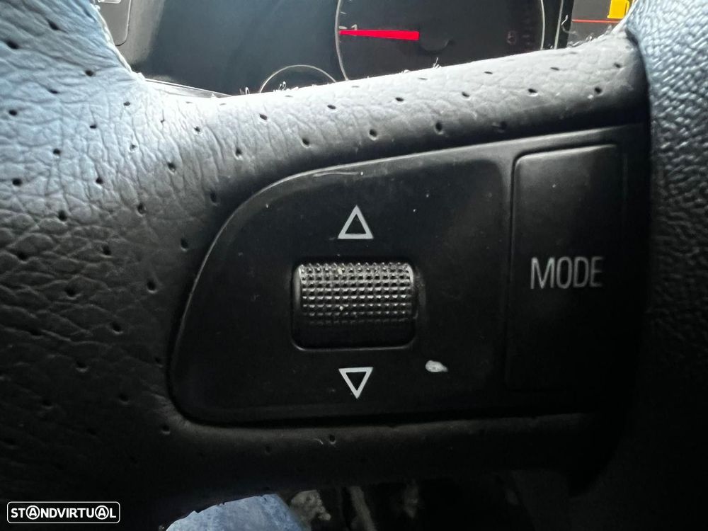 Audi A4 Avant 2.0 TDi S-line - 25