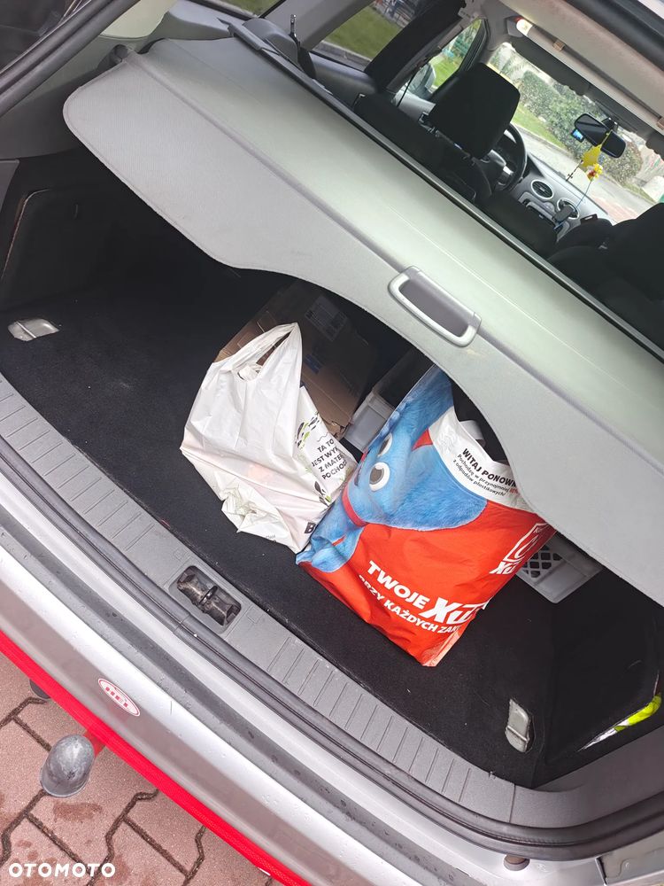 Ford Focus 2.0 16V Trend - 14