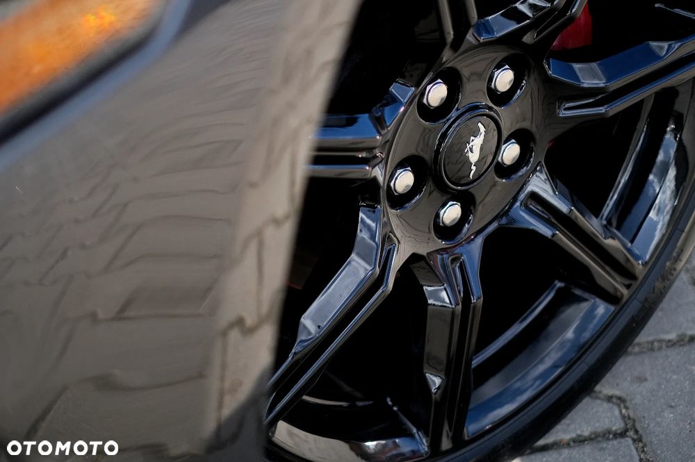 Ford Mustang Fastback 2.3 Eco Boost - 15