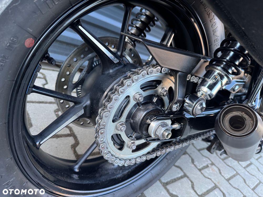 Triumph Street Twin - 22