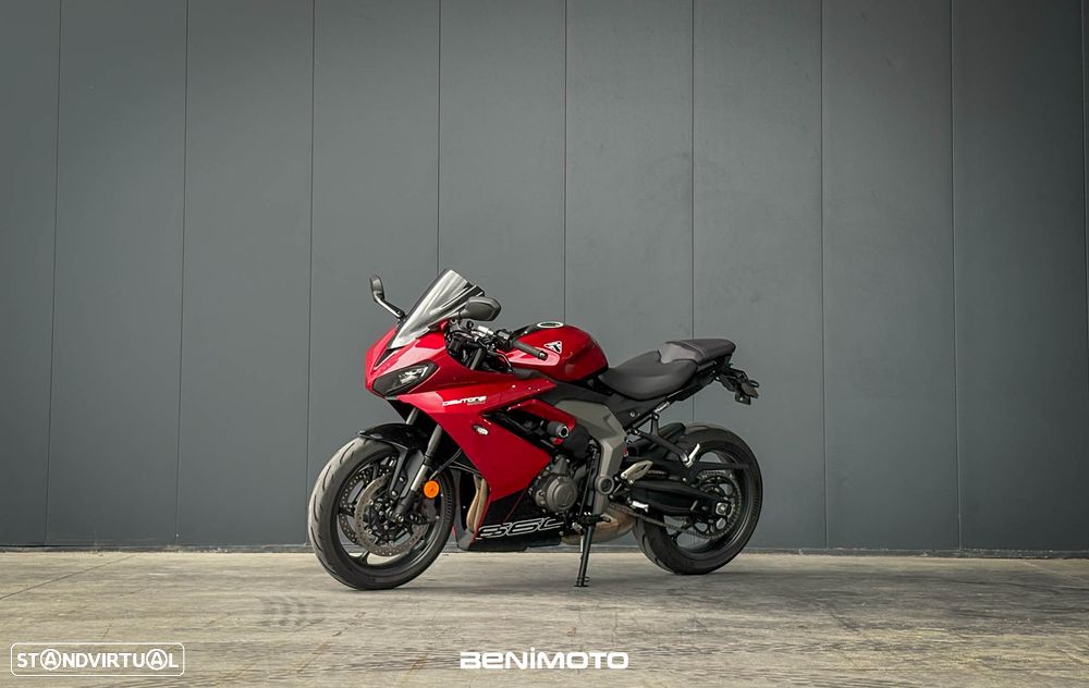 Triumph Daytona 660 - 3