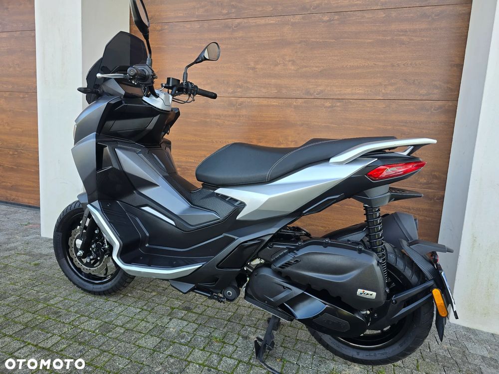 Aprilia SR - 24
