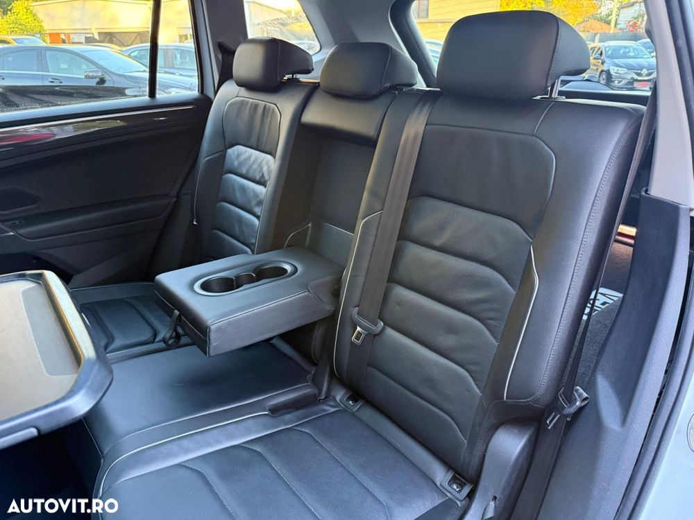 Volkswagen Tiguan - 12