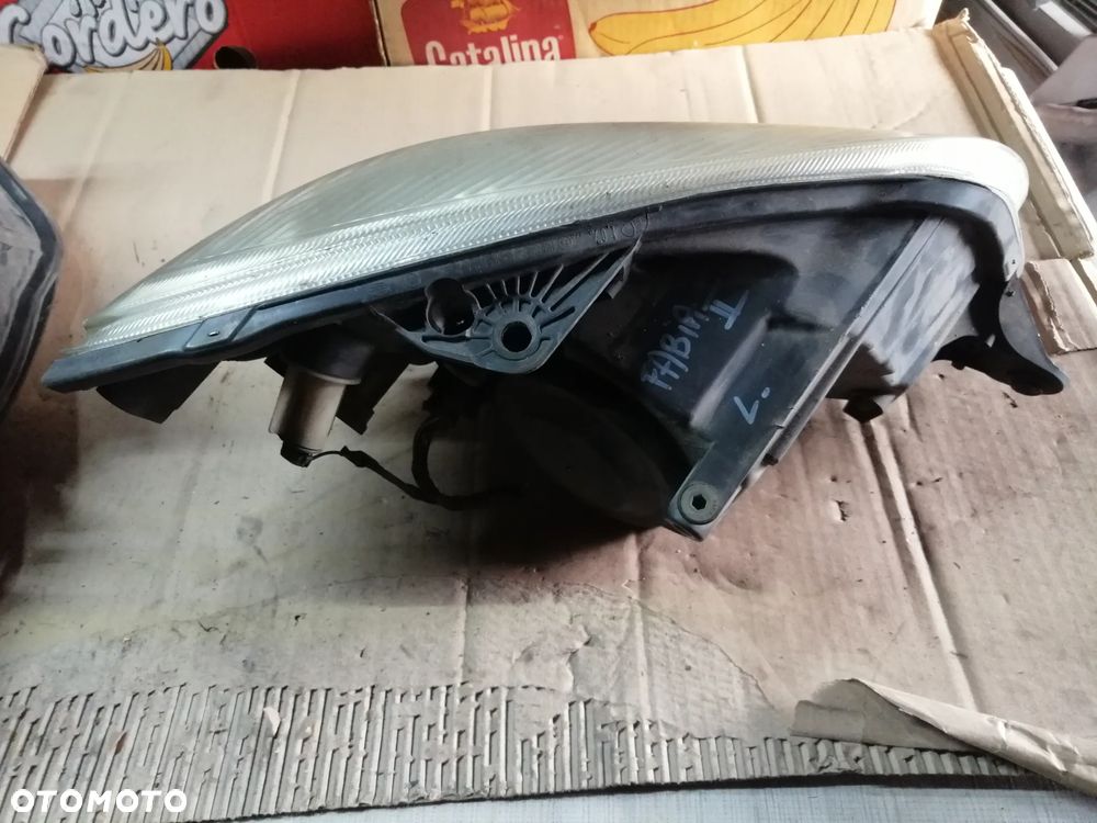 Skoda Fabia II lampy przednie komplet EU - 6