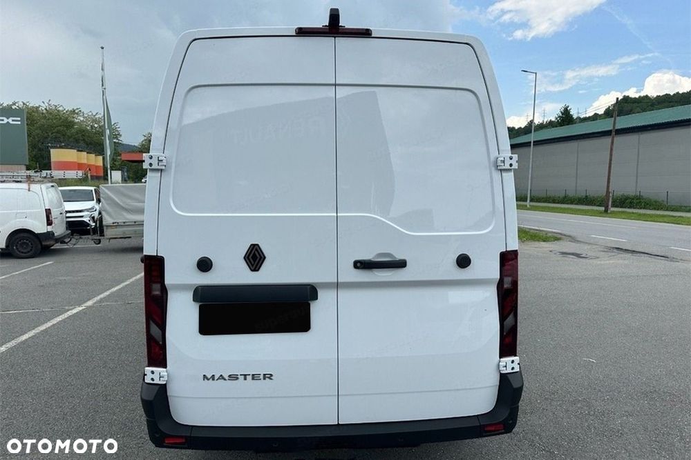 Renault Master dCi L3H2 Extra aut 2.0 150KM - 9