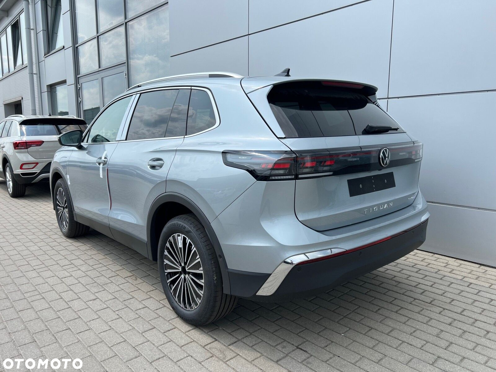 Volkswagen Tiguan - 6