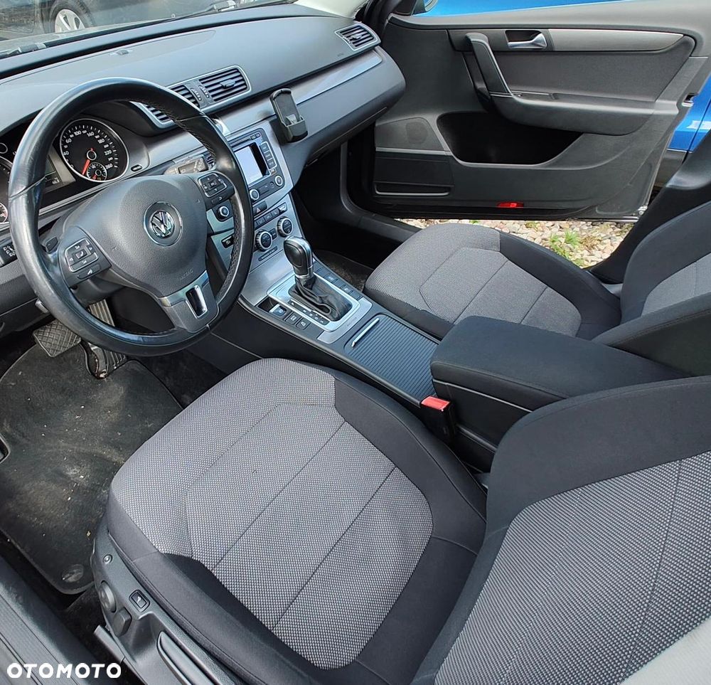 Volkswagen Passat 2.0 TDI 4Motion DSG BlueMotion Tech Comfortline - 8