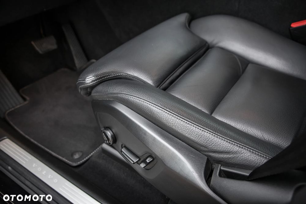 Volvo XC 60 D4 SCR Inscription - 21