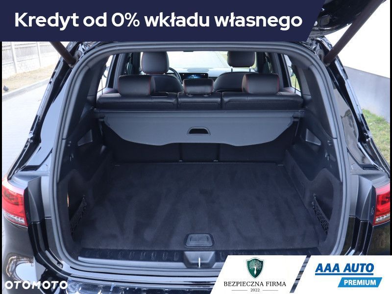 Mercedes-Benz GLB - 14