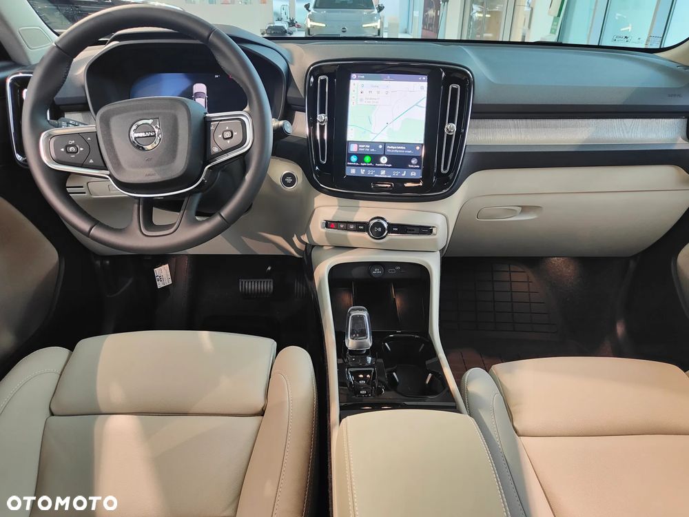 Volvo XC 40 B3 Plus Dark - 7