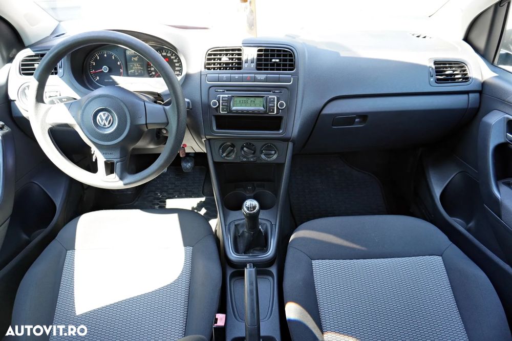 Volkswagen Polo 1.2 Attractive - 7