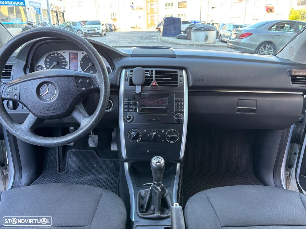 Mercedes-Benz B 180 CDi - 11