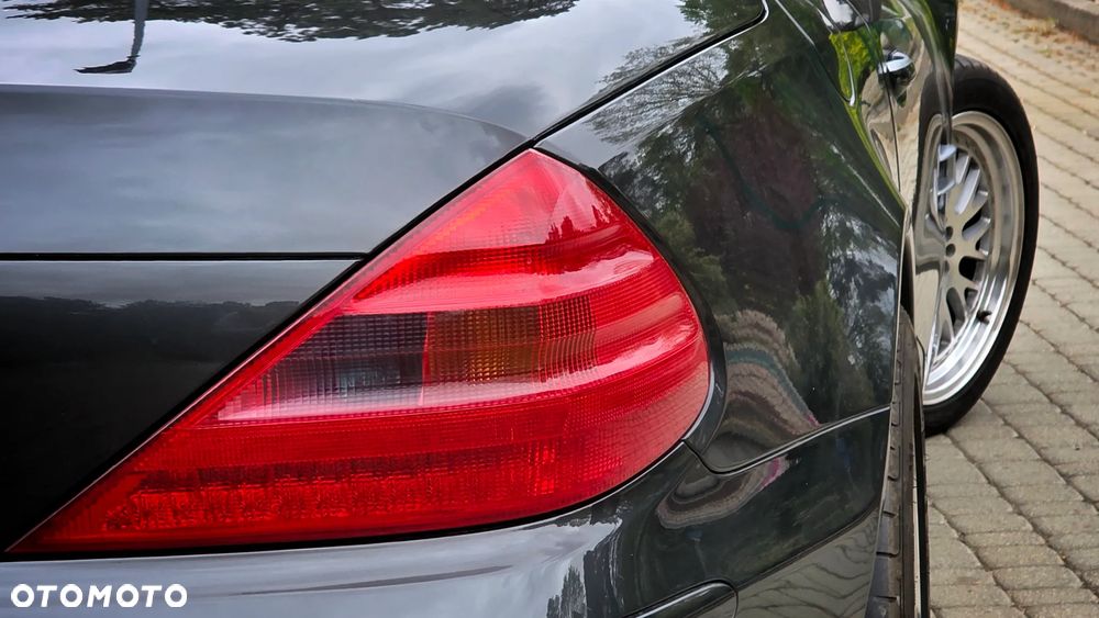 Mercedes-Benz SL - 13