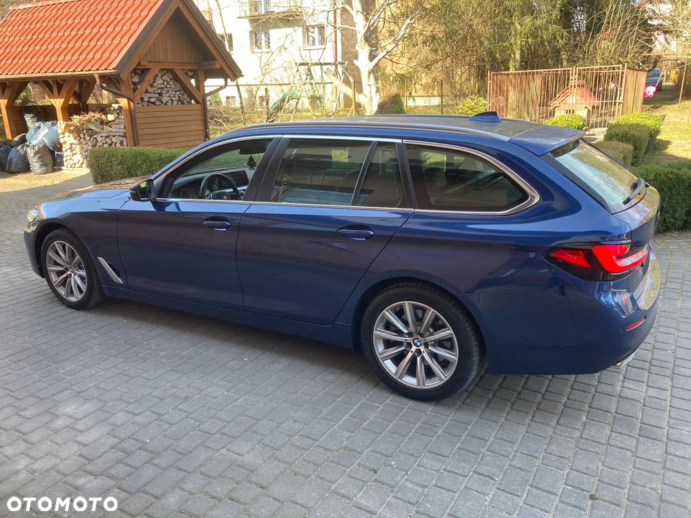 BMW Seria 5 520d xDrive - 1