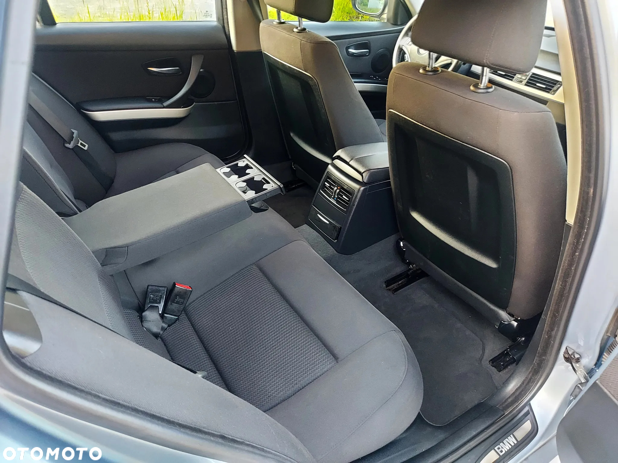 BMW Seria 3 318i - 37