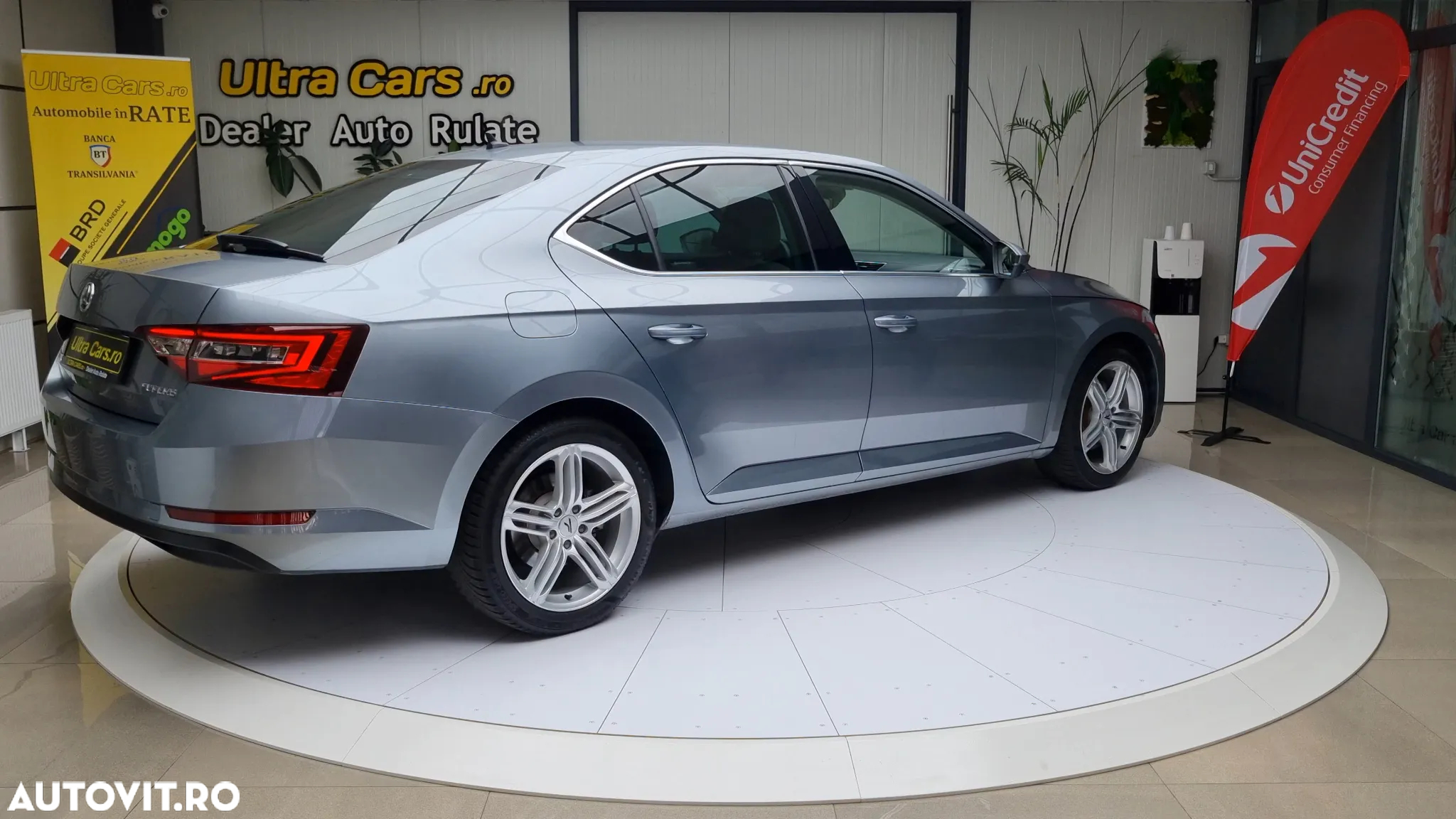Skoda Superb 2.0 TDI DSG Style - 6