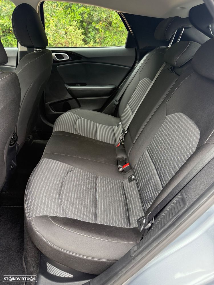 Kia XCeed - 13