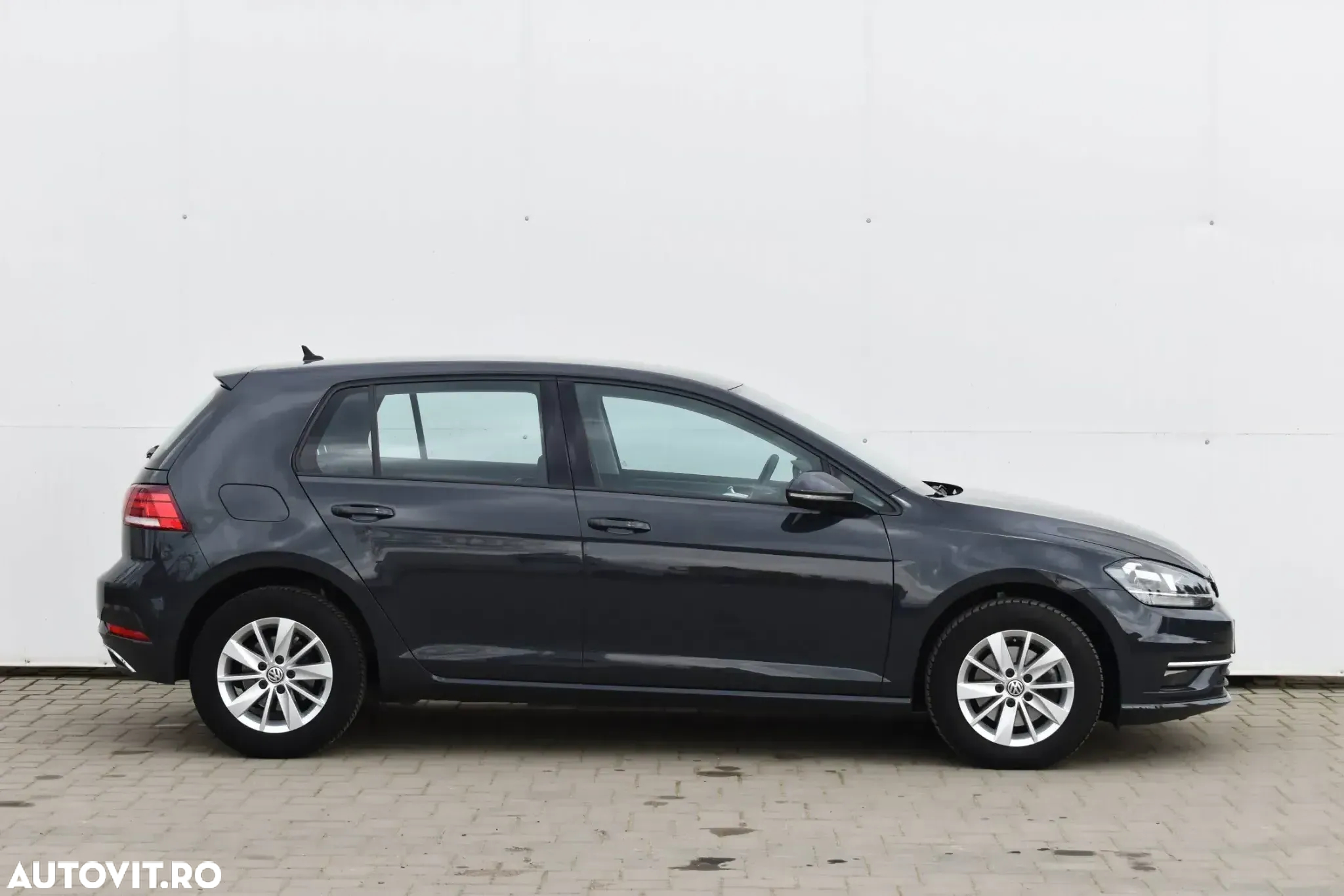 Volkswagen Golf 1.6 TDI Comfortline - 10