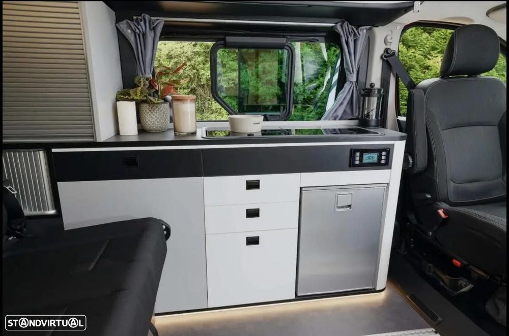 Renault Trafic Grand space Nomad - 11