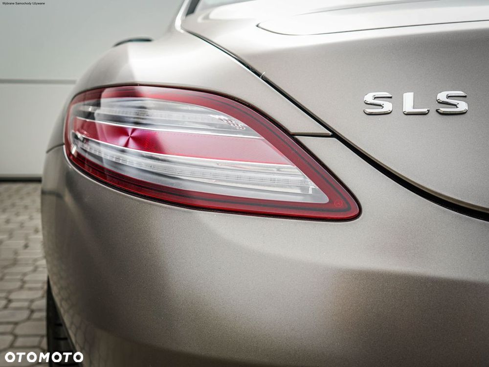Mercedes-Benz SLS - 16