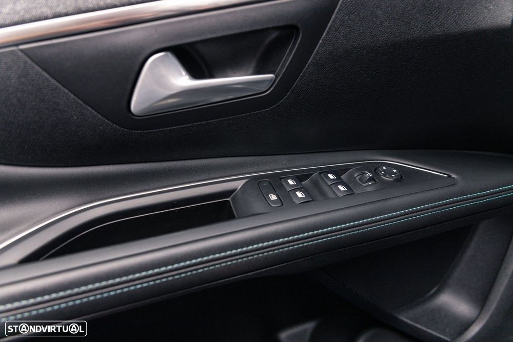 Peugeot 5008 1.5 BlueHDi Allure EAT8 - 44